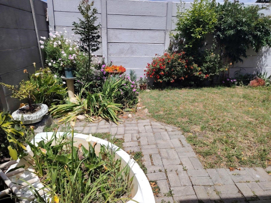 2 Bedroom Property for Sale in Sanddrift Western Cape